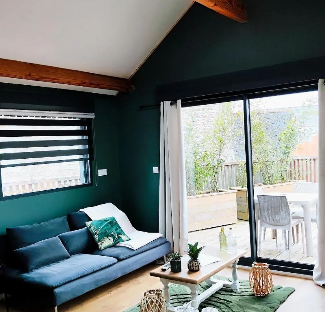 Loulo 'Dge Villa Saint-Donan